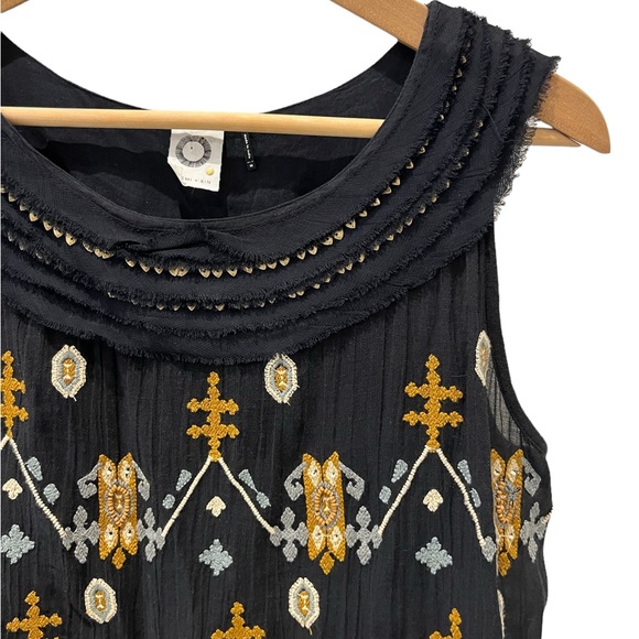 Anthropologie Akemi + Kin Firelight Tank Top, Beautiful Embroidered Size Medium - Picture 6 of 13
